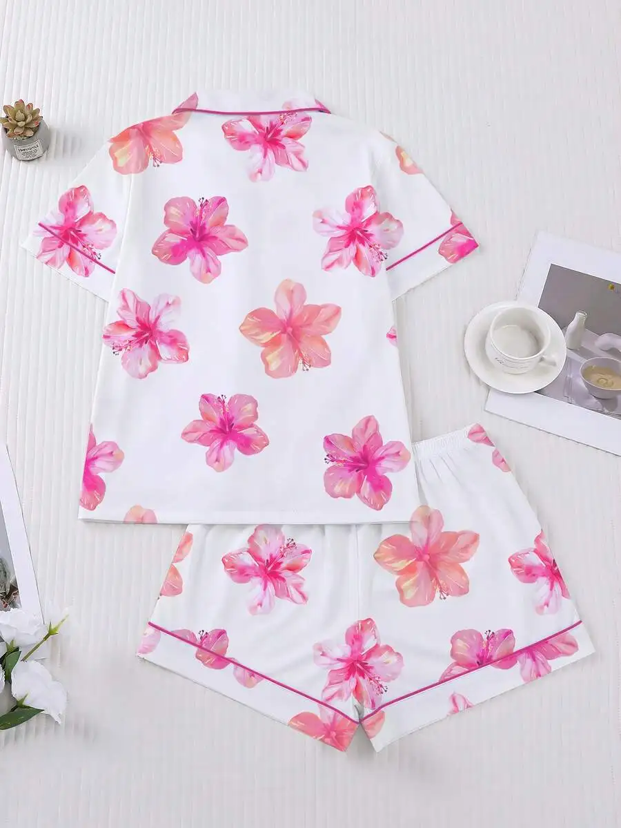 Womens 2-Piece Sleepwear Set Hawaiian Floral Print Short Sleeve Button-Up Top And Elastic Waist Shorts
Womens 2-Piece Sleepwear Set Hawaiian Floral Print Short Sleeve Button-Up Top And Elastic Waist Shorts