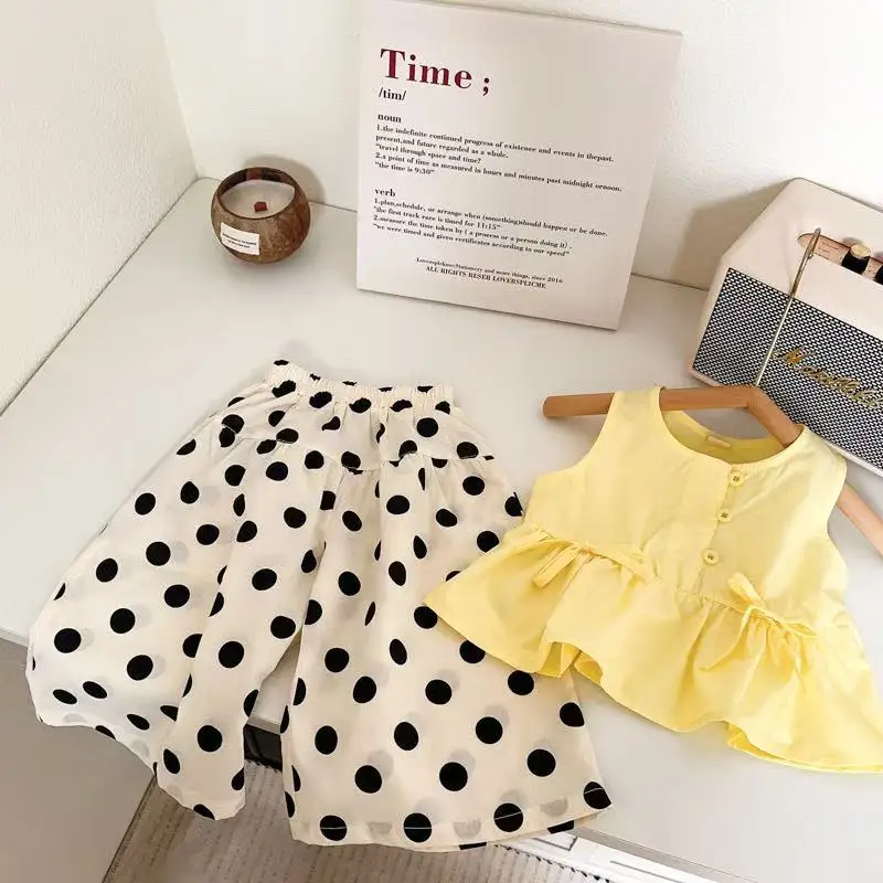 Kids Girl's Suit Summer 2025 New Bow Vest Shirt Children Polka Dot Wide Leg Trousers Two-piece Set 90-140cm
Kids Girl's Suit Summer 2025 New Bow Vest Shirt Children Polka Dot Wide Leg Trousers Two-piece Set 90-140cm