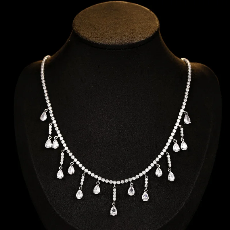 Легкий роскошный кулон с кисточкой в виде капли воды во французском стиле, ожерелье с цирконом, индивидуальная мода, высококачественная универсальная модная ключица Ch
Легкий роскошный кулон с кисточкой в виде капли воды во французском стиле, ожерелье с цирконом, индивидуальная мода, высококачественная универсальная модная ключица Ch