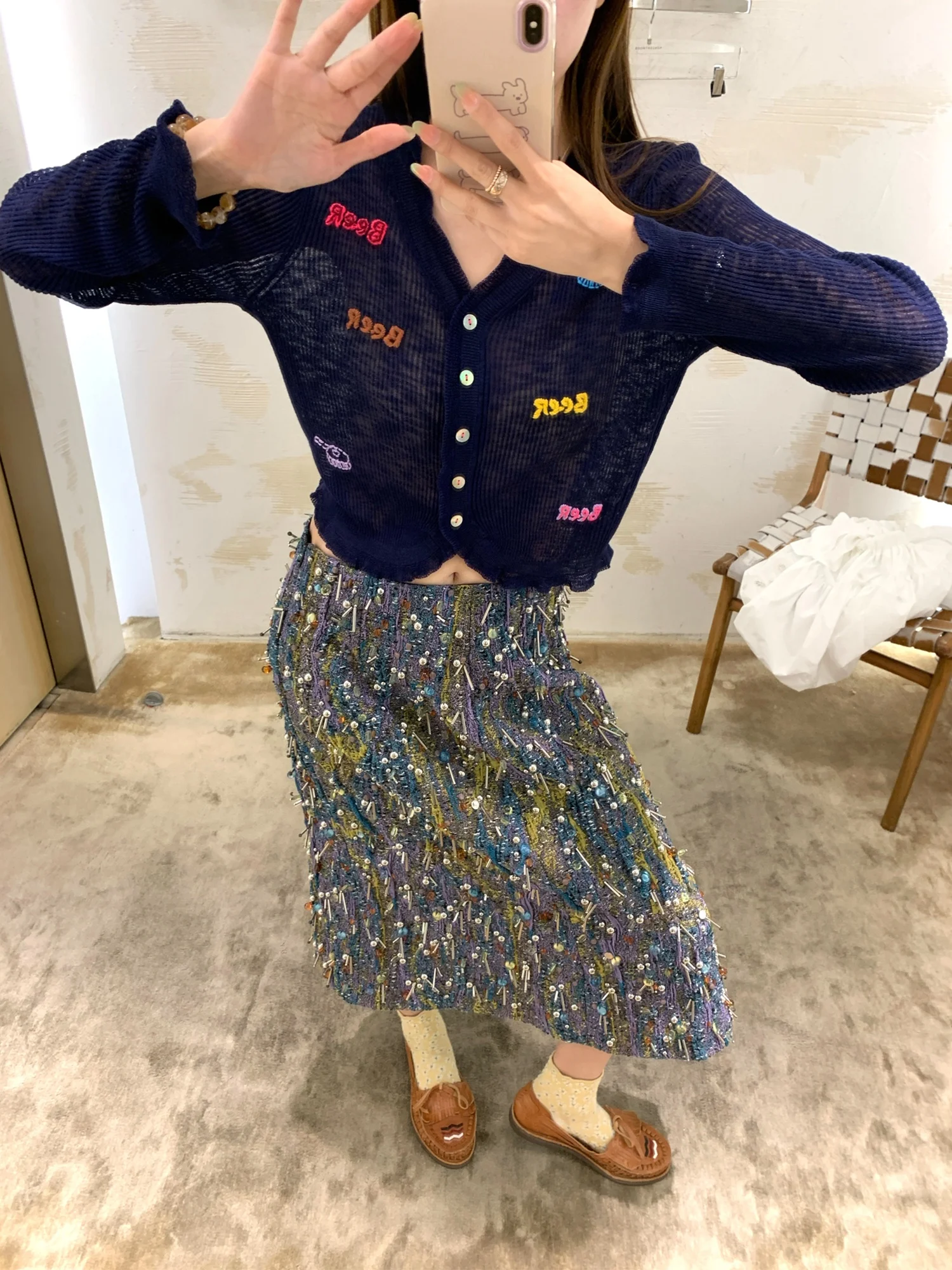 Женский джемпер Realzz из дышащего бамбукового вискозного трикотажа с ручной вышивкой, защита от солнца, 32 нити, повседневный, приталенный, с V-образным вырезом
Женский джемпер Realzz из дышащего бамбукового вискозного трикотажа с ручной вышивкой, защита от солнца, 32 нити, повседневный, приталенный, с V-образным вырезом