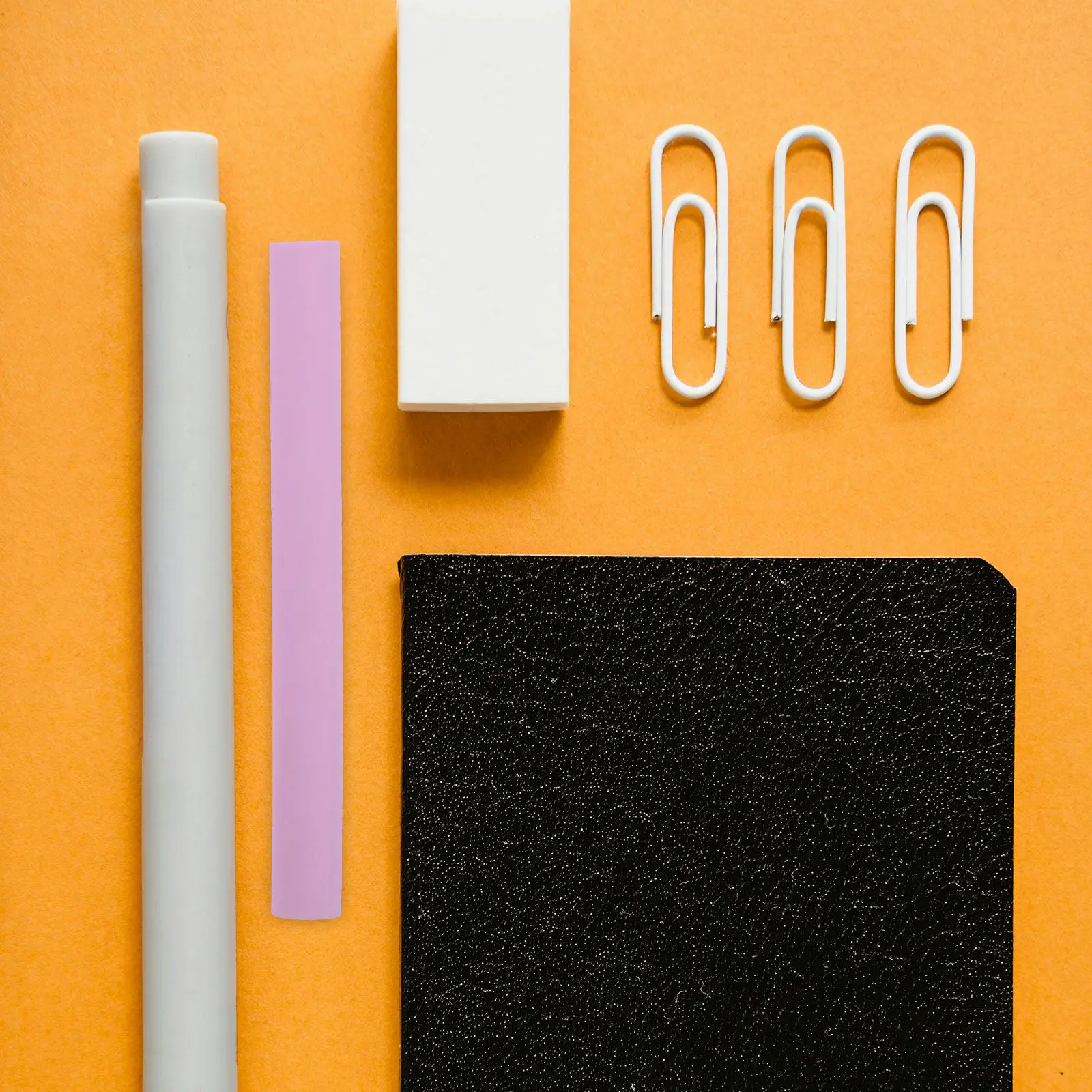 40Pcs Mechanical Pencil Eraser Refills Cylinder Slim Precision Fine Tip Drafting Eraser Refill Sticks for Sketching Drawing
40Pcs Mechanical Pencil Eraser Refills Cylinder Slim Precision Fine Tip Drafting Eraser Refill Sticks for Sketching Drawing