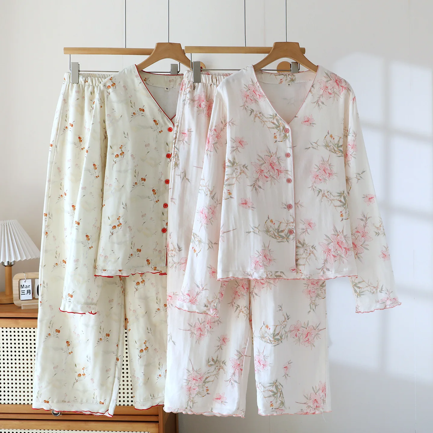 Women's Summer Pajama Set Print Cotton Chinese Long Sleeve Shirt Pants Home Furnishing Two Piece Set
Women's Summer Pajama Set Print Cotton Chinese Long Sleeve Shirt Pants Home Furnishing Two Piece Set