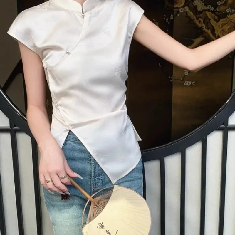 New improved chinese ethnic style cheongsam top elegant national solid color jacquard lady party slim blouse irregular split top
New improved chinese ethnic style cheongsam top elegant national solid color jacquard lady party slim blouse irregular split top