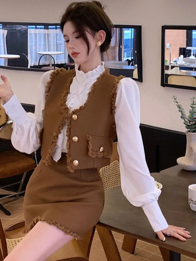 Женские комплекты, рубашка, чистый минималистичный универсальный жилет, однобортная юбка трапециевидной формы с высокой талией, корейский стиль, нежная шикарная женская осень
Женские комплекты, рубашка, чистый минималистичный универсальный жилет, однобортная юбка трапециевидной формы с высокой талией, корейский стиль, нежная шикарная женская осень