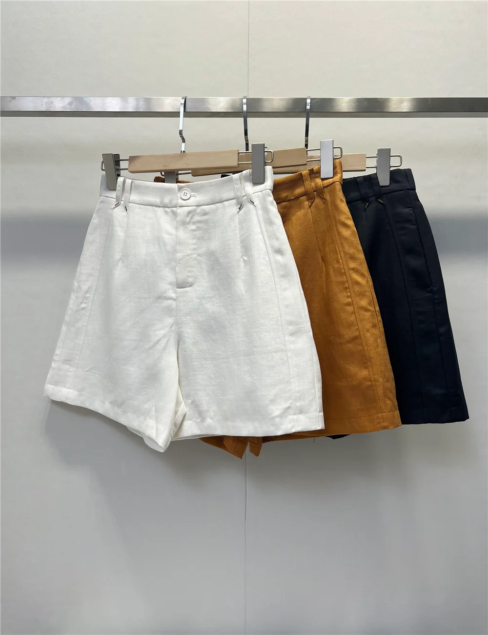 Commuting Versatile High-Waisted Straight Leg Shorts with Belt
Commuting Versatile High-Waisted Straight Leg Shorts with Belt