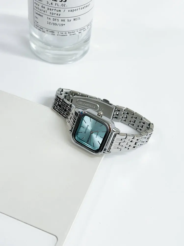 MSTIANQ Cold Wind Simple Square Small Dial Watch Female Students Joker High Sense Korean Ladies Temperament Steel Belt Watch.
MSTIANQ Cold Wind Simple Square Small Dial Watch Female Students Joker High Sense Korean Ladies Temperament Steel Belt Watch.