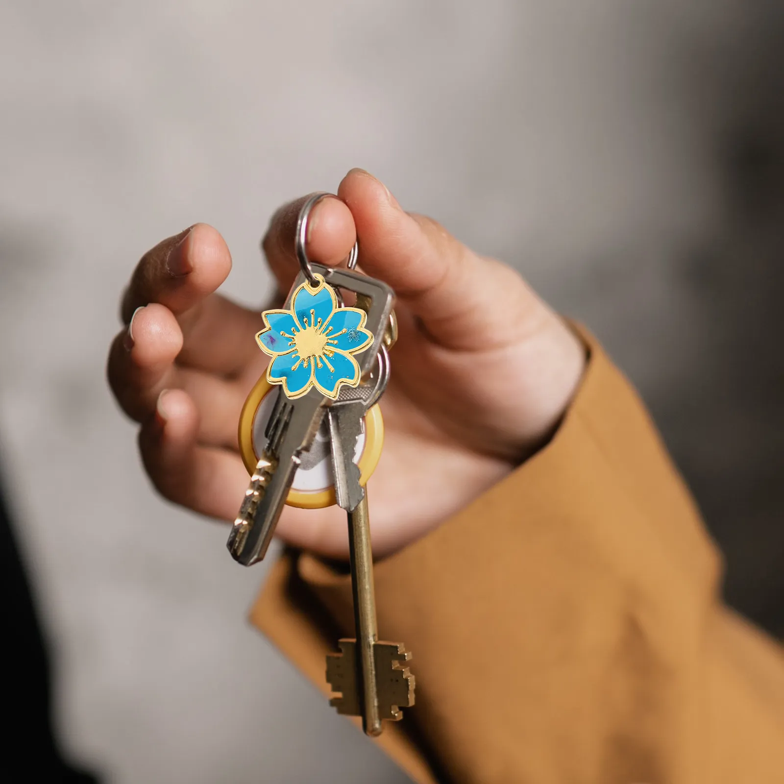20Pcs Cherry Blossom Flower Alloy Open Back Bezel Pendants Charms DIY Resin Mold Frames for Necklace Bracelet Keychain
20Pcs Cherry Blossom Flower Alloy Open Back Bezel Pendants Charms DIY Resin Mold Frames for Necklace Bracelet Keychain