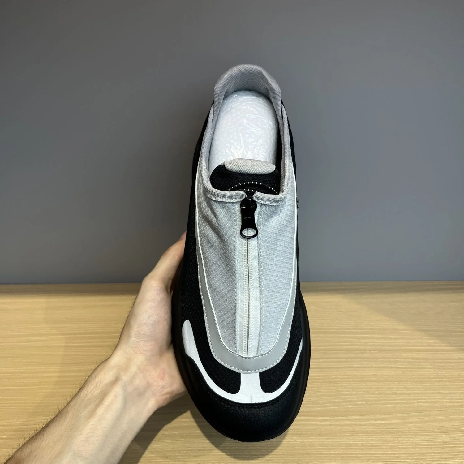 Outdoor Climbing Shoes Breathable Mesh Thick Bottom Shock Absorption Running Shoes Summer New Style Hiking Shoes Casual Sneakers
Outdoor Climbing Shoes Breathable Mesh Thick Bottom Shock Absorption Running Shoes Summer New Style Hiking Shoes Casual Sneakers