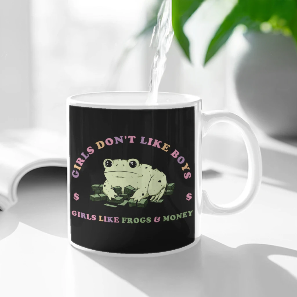 Girls like frogs and money Ceramic Cup Coffee Oatmeal Breakfast Cup Creative Personality Mug
Girls like frogs and money Ceramic Cup Coffee Oatmeal Breakfast Cup Creative Personality Mug