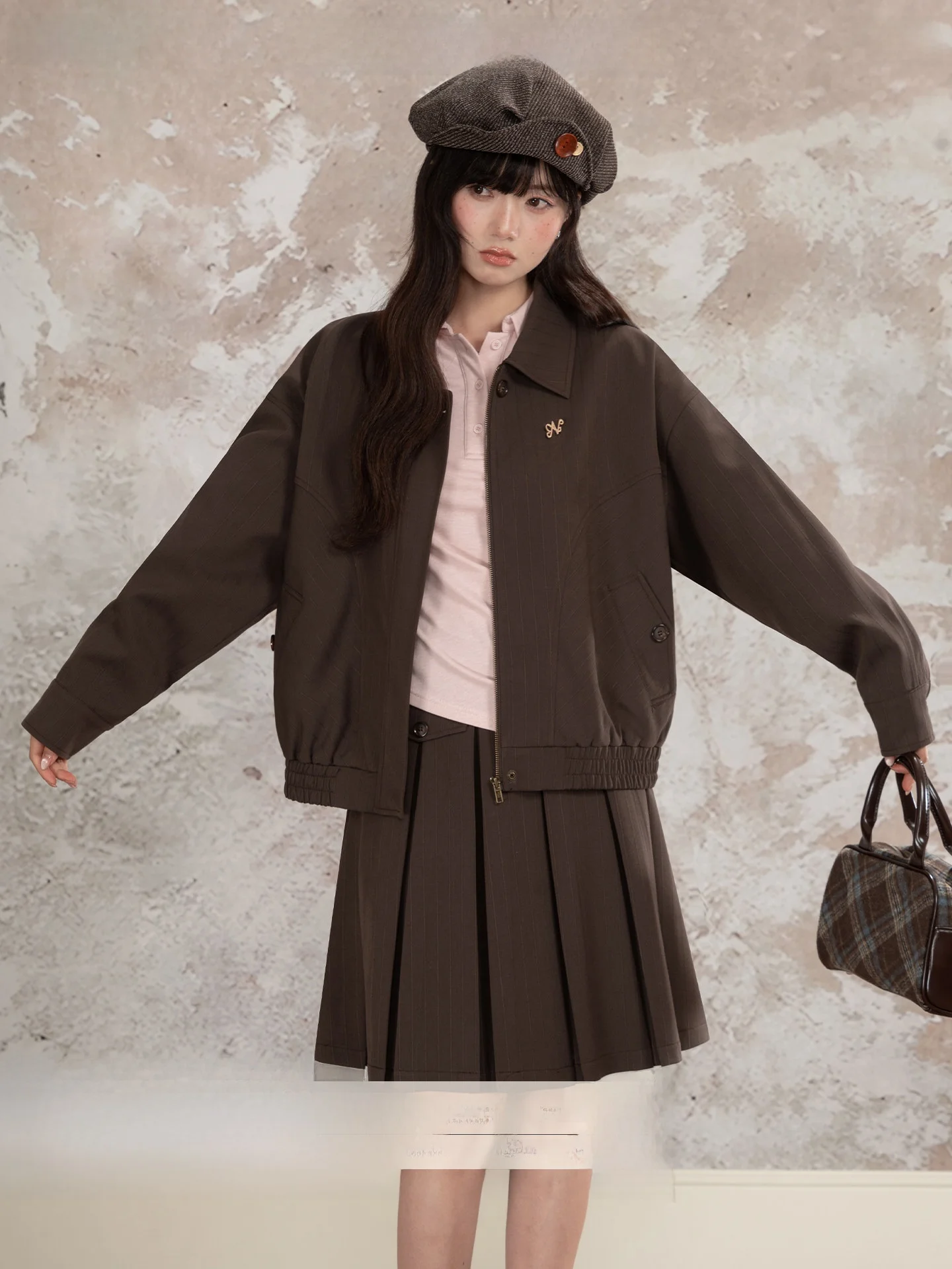 Комплект Loveheynew: винтажная куртка кофейного цвета с воротником и плиссированная юбка с завышенной талией для женщин, осень-зима
Комплект Loveheynew: винтажная куртка кофейного цвета с воротником и плиссированная юбка с завышенной талией для женщин, осень-зима