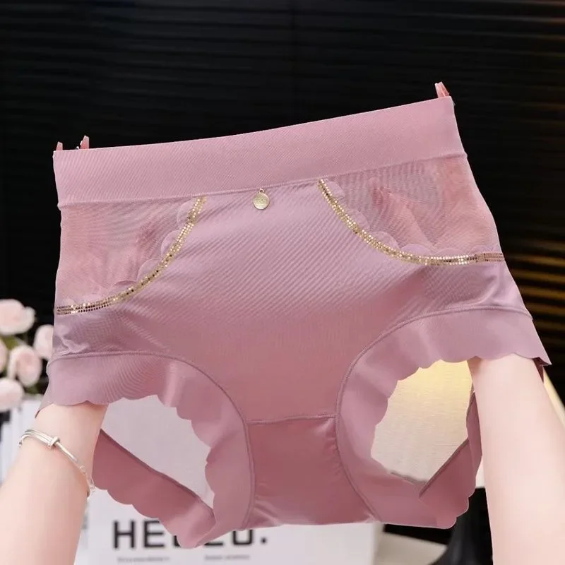 French Light Luxury Large Size Underwear Sexy Lace Chain Sequins Diamond Jewelry High Waist Briefs Women Pure Wind New Style
French Light Luxury Large Size Underwear Sexy Lace Chain Sequins Diamond Jewelry High Waist Briefs Women Pure Wind New Style