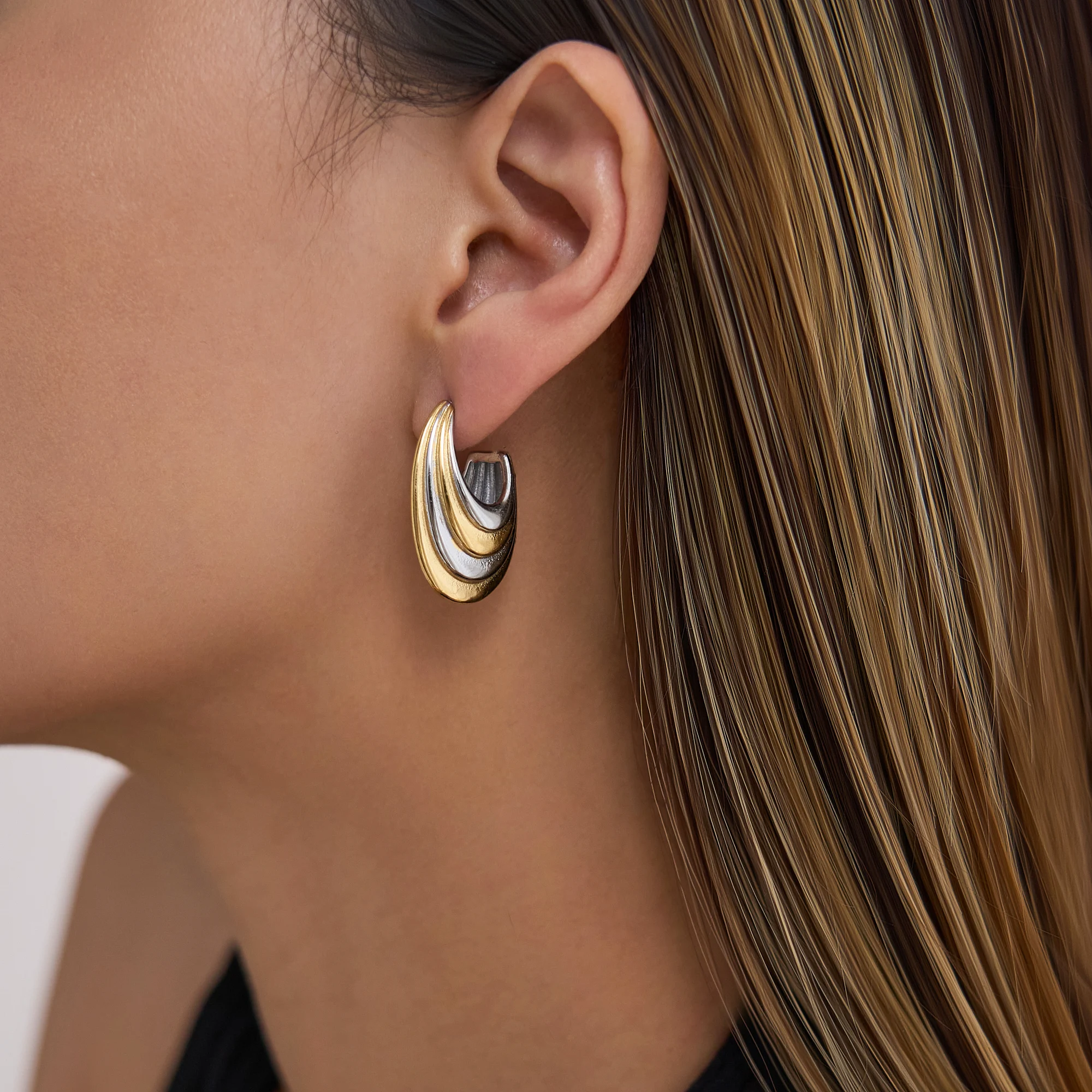 DASEIN New Vogue Dainty Irregular C Shape Hollow Earrings 18k Gold Plated Hypoallergenic Stainless Steel Lady Jewelry Gift
DASEIN New Vogue Dainty Irregular C Shape Hollow Earrings 18k Gold Plated Hypoallergenic Stainless Steel Lady Jewelry Gift