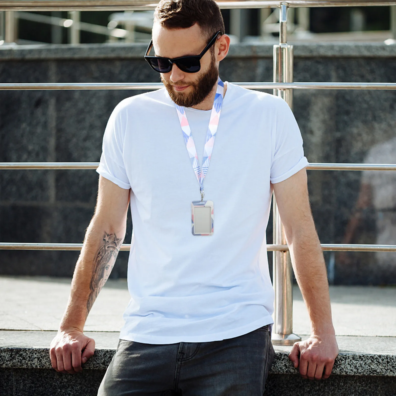 Премиальный держатель для ID-карт из полиэстера с прозрачным окном и шнурком для офисных, школьных и автобусных карт, портативный, легкий, для бейджей
Премиальный держатель для ID-карт из полиэстера с прозрачным окном и шнурком для офисных, школьных и автобусных карт, портативный, легкий, для бейджей