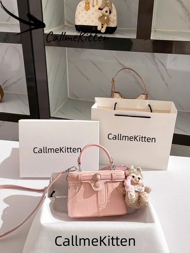 Luxury Designer Denim Square Bags with High Quality and Lovely Doll Pendant Popular and Sweet Shoulder Crossbody Bag for Gift
Luxury Designer Denim Square Bags with High Quality and Lovely Doll Pendant Popular and Sweet Shoulder Crossbody Bag for Gift