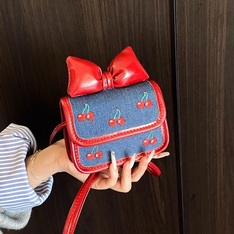 Contrast Charry Crossbady Bag Small Square Sac Femme Advanced Sense Bolso Bow Spliced Bolsos De Mujer Moda Bags for Woman
Contrast Charry Crossbady Bag Small Square Sac Femme Advanced Sense Bolso Bow Spliced Bolsos De Mujer Moda Bags for Woman