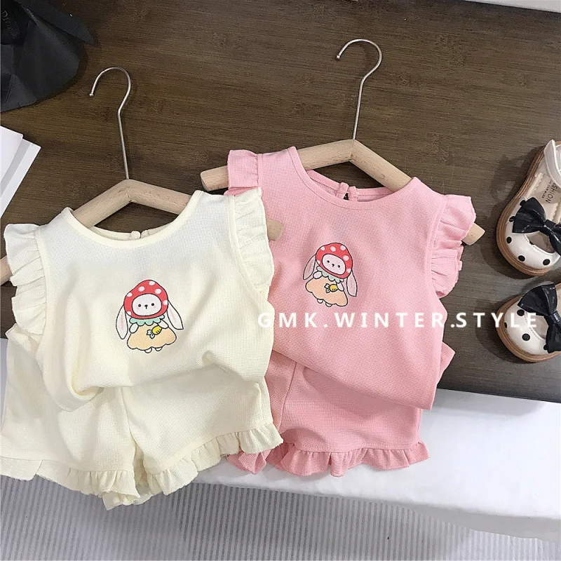 Girls' Summer Outfit New Fashionable Children's Clothing Baby Girl Flutter Sleeve Shorts Two-Piece Set Thin Style
Girls' Summer Outfit New Fashionable Children's Clothing Baby Girl Flutter Sleeve Shorts Two-Piece Set Thin Style