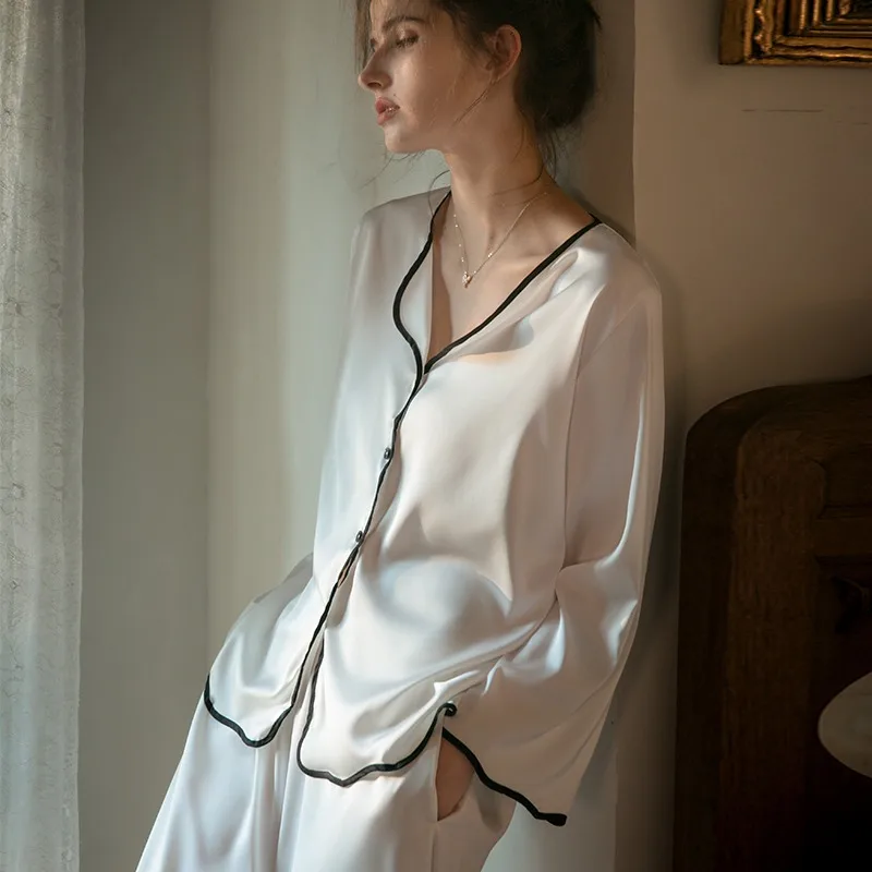 Женский пижамный комплект из шелкового шелка шелковицы с длинными рукавами, универсальная стильная одежда для дома, весна-лето, элегантный уютный комплект из 2 предметов, мягкий размер L
Женский пижамный комплект из шелкового шелка шелковицы с длинными рукавами, универсальная стильная одежда для дома, весна-лето, элегантный уютный комплект из 2 предметов, мягкий размер L