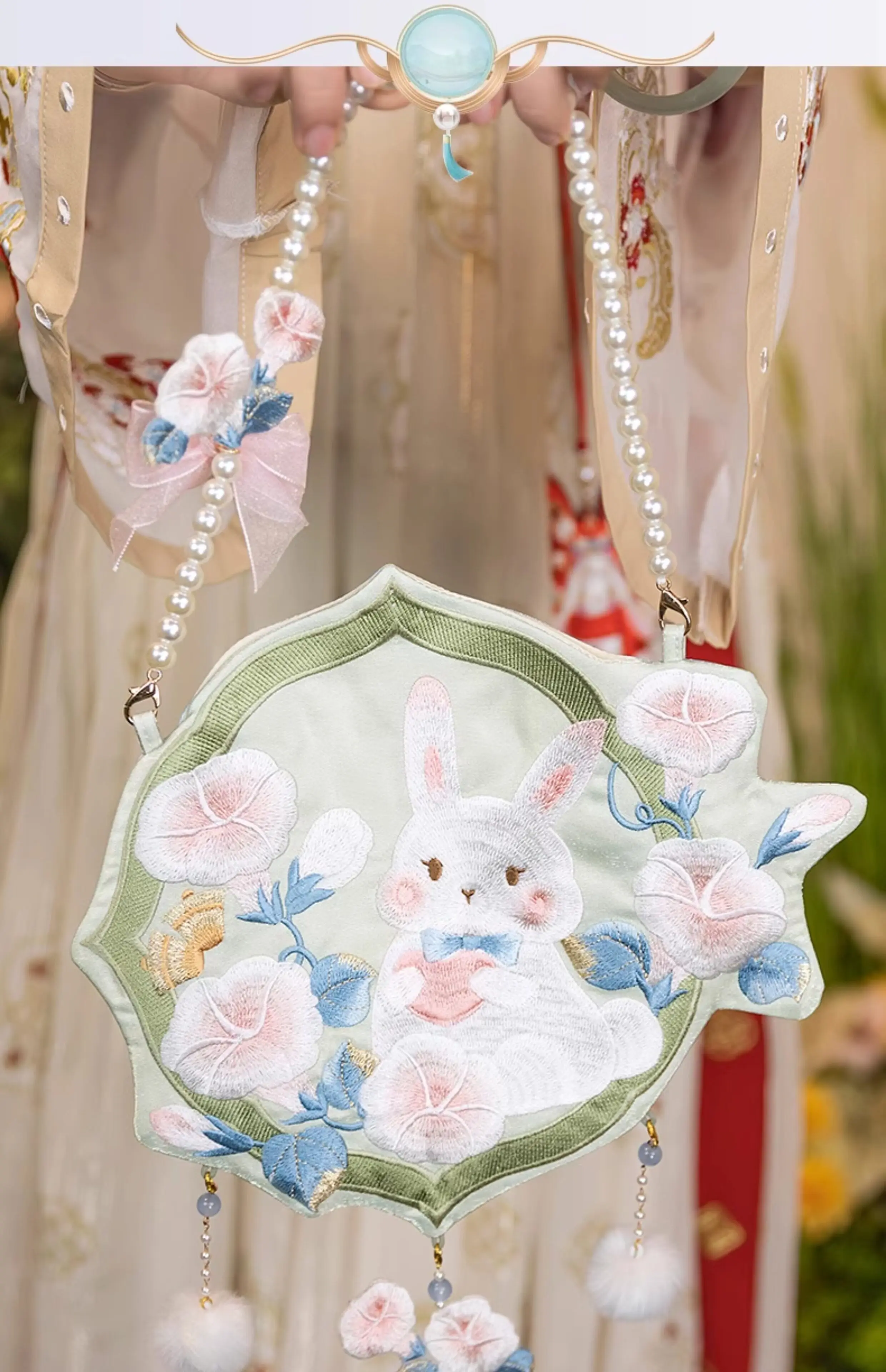 Chinese Style Embroidery Rabbit Flower Double-sided Heterochrome Fresh Literary Style Small Bag Hanfu Bag Mobile Phone Bag Women
Chinese Style Embroidery Rabbit Flower Double-sided Heterochrome Fresh Literary Style Small Bag Hanfu Bag Mobile Phone Bag Women