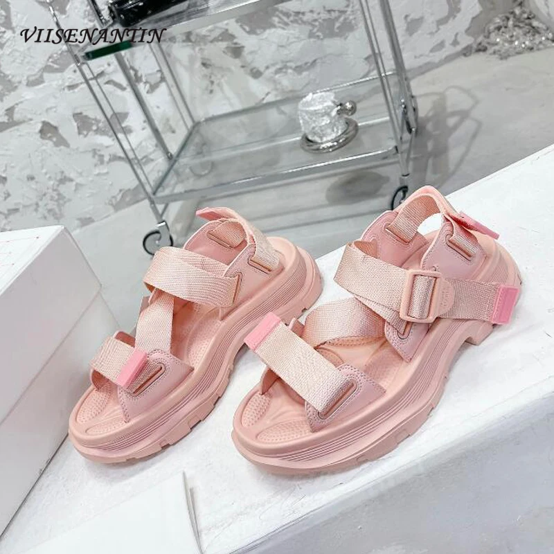 Comfortable Female Summer Beach Sandal Shoes Hot Selling Thick Undersole Fashion Light Sandalias High Quality Bright Color Shoe
Comfortable Female Summer Beach Sandal Shoes Hot Selling Thick Undersole Fashion Light Sandalias High Quality Bright Color Shoe