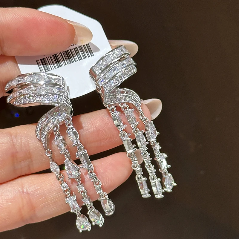 Angel wings earrings sparkles square drops tassels women's fashionable EAR ACCESSORY
Angel wings earrings sparkles square drops tassels women's fashionable EAR ACCESSORY