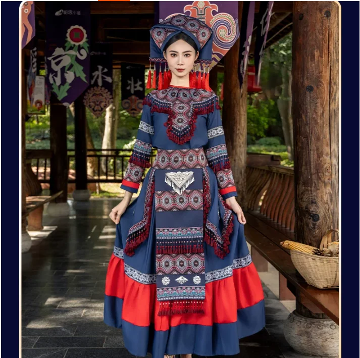 Zhuang Ethnic Minority Costumes, Female Guangxi Dance Performance Costumes
Zhuang Ethnic Minority Costumes, Female Guangxi Dance Performance Costumes