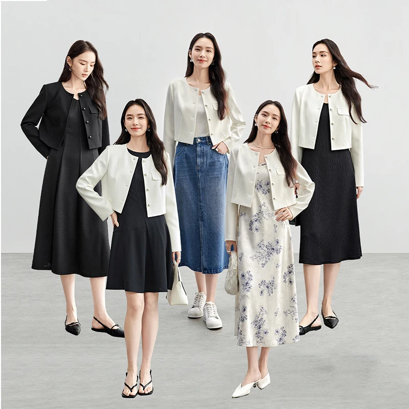 SENTUBILA Straight Crop Jackets for Womens Spring 2025 Office Lady O Neck Long Sleeve Pears Single Breasted Outerwear 151W58264
SENTUBILA Straight Crop Jackets for Womens Spring 2025 Office Lady O Neck Long Sleeve Pears Single Breasted Outerwear 151W58264