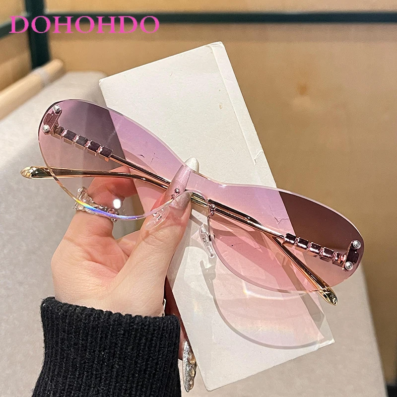 Vintage Y2K Rimless One Piece Sunglasses Women For Men New Fashion Luxury Brand Design Trend Outdoors Travel Sun Glasses UV400
Vintage Y2K Rimless One Piece Sunglasses Women For Men New Fashion Luxury Brand Design Trend Outdoors Travel Sun Glasses UV400