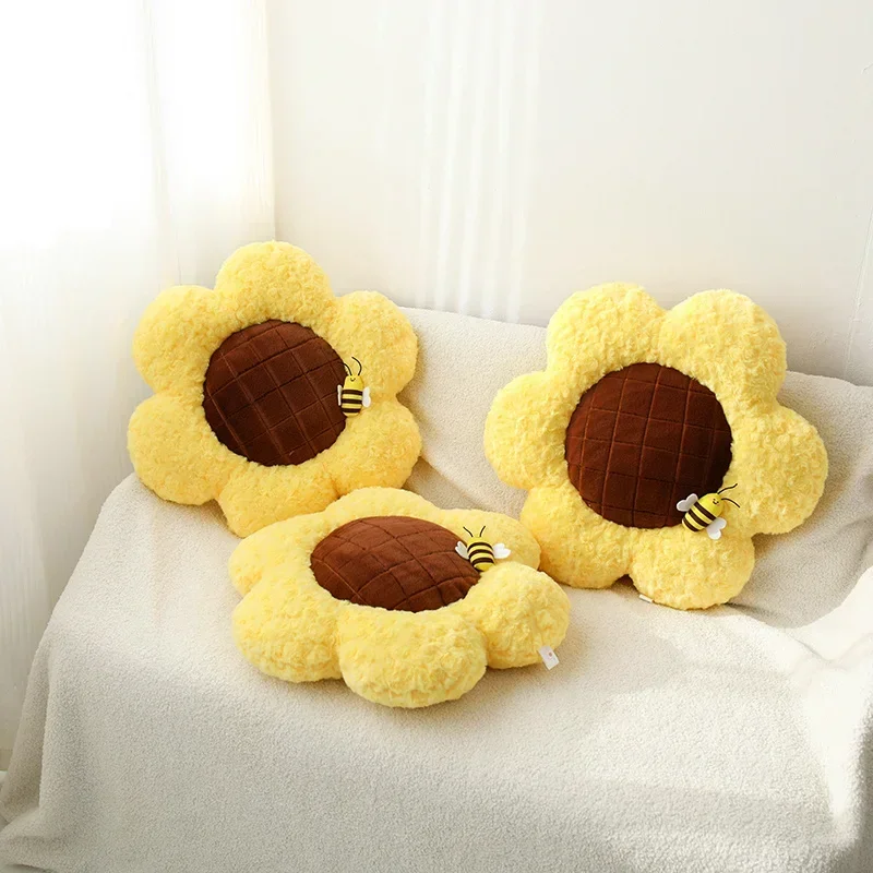 Cute Yellow Sunflower Pillow Stuffed Room Decoration Cushion Soft Flower With Bee Stuffed Toys Children Birthday Christmas Gift
Cute Yellow Sunflower Pillow Stuffed Room Decoration Cushion Soft Flower With Bee Stuffed Toys Children Birthday Christmas Gift