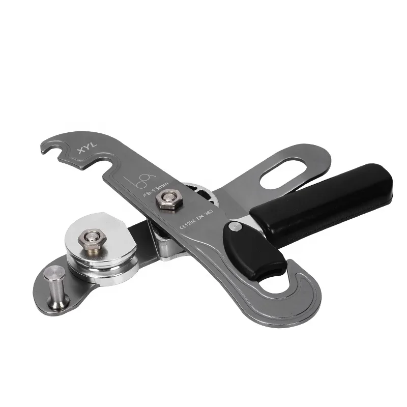 Hand controlled descender Equipment for rock climbing and mountaineering descender
Hand controlled descender Equipment for rock climbing and mountaineering descender