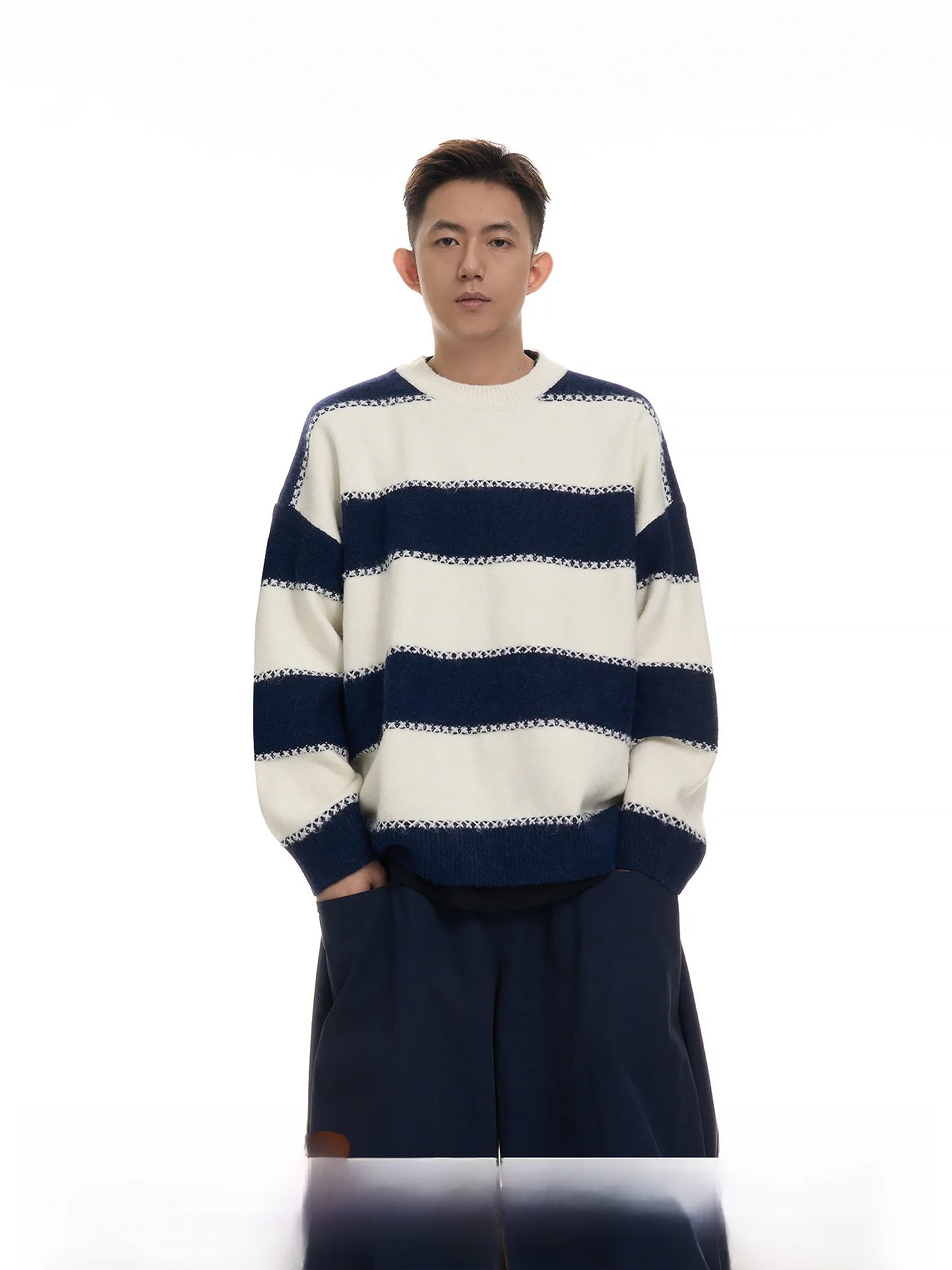 Loose Fit Knitted Long Sve Crew Ne Sweater for Men Autumn Winter New Sle Comfortable Soft Striped round Ne Top
Loose Fit Knitted Long Sve Crew Ne Sweater for Men Autumn Winter New Sle Comfortable Soft Striped round Ne Top