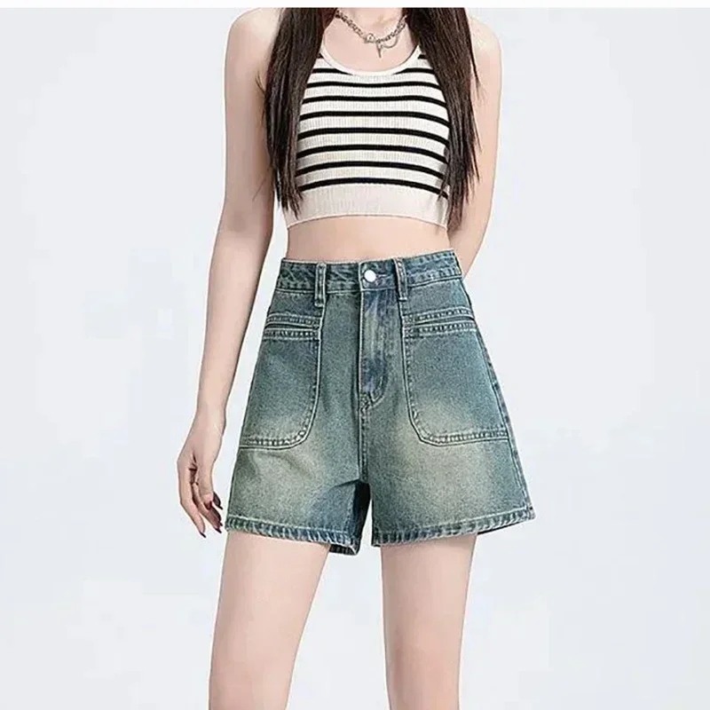 2025 New Female Commuting Simple High Waisted Jeans Girls Spring Summer A-line Shorts Women Jeans Vintage Loose Design Shorts
2025 New Female Commuting Simple High Waisted Jeans Girls Spring Summer A-line Shorts Women Jeans Vintage Loose Design Shorts