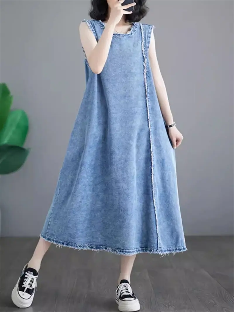 Denim Dress Women's Summer 2024 Korean Fashion New Sleeveless Vest Dress Sweet Back Strap Long Jeans Vestidos K1626
Denim Dress Women's Summer 2024 Korean Fashion New Sleeveless Vest Dress Sweet Back Strap Long Jeans Vestidos K1626