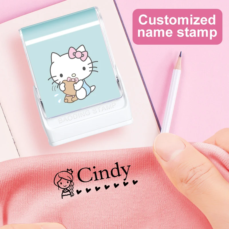 Штамп с именем Hello Kitty на заказ, водонепроницаемые чернильные этикетки, идеально подходящие для школьных принадлежностей, рождественских подарков, идентификации детской одежды
Штамп с именем Hello Kitty на заказ, водонепроницаемые чернильные этикетки, идеально подходящие для школьных принадлежностей, рождественских подарков, идентификации детской одежды