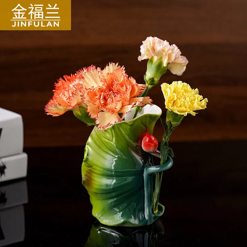 Enamel Lotus Ceramic Vase Living Room Desktop Decoration Tea Table Ornament Flower Arrangement Dried Flowers
Enamel Lotus Ceramic Vase Living Room Desktop Decoration Tea Table Ornament Flower Arrangement Dried Flowers