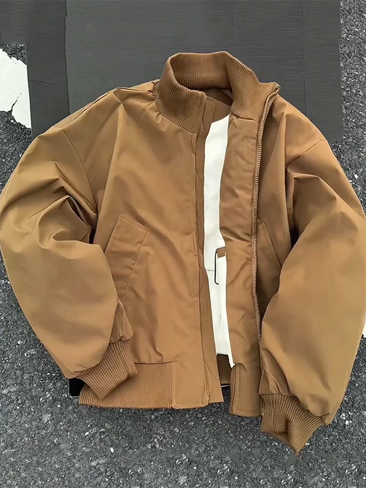 Thiened Cotton Pilot Jaet Bomber ort Sle Зимнее пальто с воротником-стойкой для мужчин Теплое повседневное американское пальто из полиэфирного волокна
Thiened Cotton Pilot Jaet Bomber ort Sle Зимнее пальто с воротником-стойкой для мужчин Теплое повседневное американское пальто из полиэфирного волокна