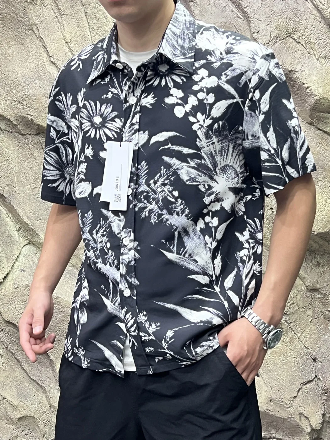 Casual Style Men's Short Sleeve Shirt Loose Fit Summer New Print All over Body Printed Vacation Style Fashionable And Handsome
Casual Style Men's Short Sleeve Shirt Loose Fit Summer New Print All over Body Printed Vacation Style Fashionable And Handsome