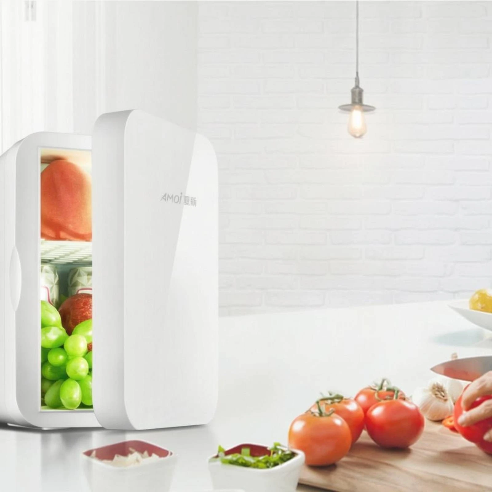 Car Mini Fridge 8 L Portable Car Fridge Household Appliance Compact Front-Opening Door
Car Mini Fridge 8 L Portable Car Fridge Household Appliance Compact Front-Opening Door