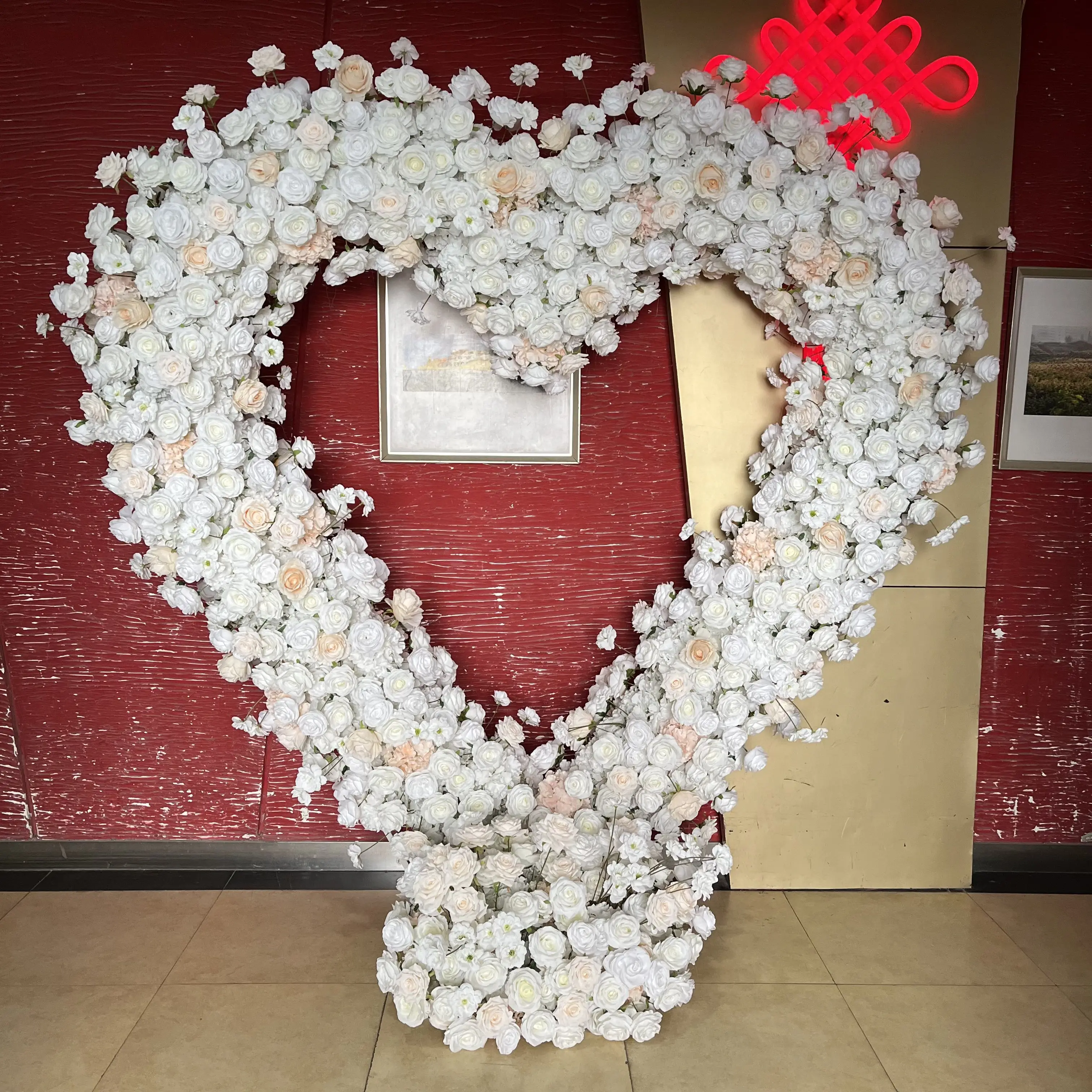 Artificial Realistic Handmade Silk Rose Heart Flower Arch Backdrop For Wedding Party Decoration
Artificial Realistic Handmade Silk Rose Heart Flower Arch Backdrop For Wedding Party Decoration