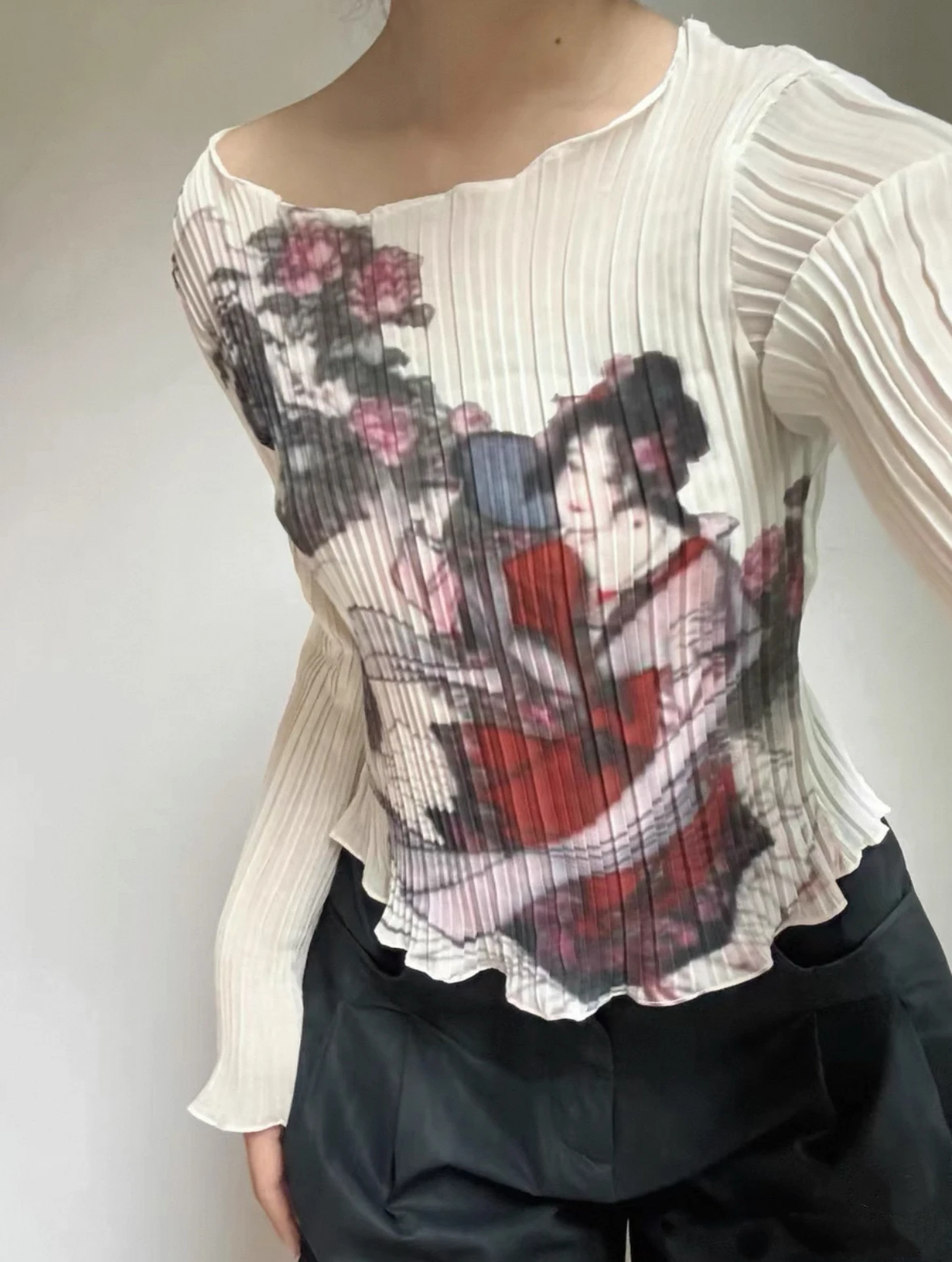 Новый китайский вязаный свитер с длинными рукавами и плиссировкой, в стиле ретро, для женщин, из полиэфирного волокна, с круглым вырезом, стандартной длины
Новый китайский вязаный свитер с длинными рукавами и плиссировкой, в стиле ретро, для женщин, из полиэфирного волокна, с круглым вырезом, стандартной длины