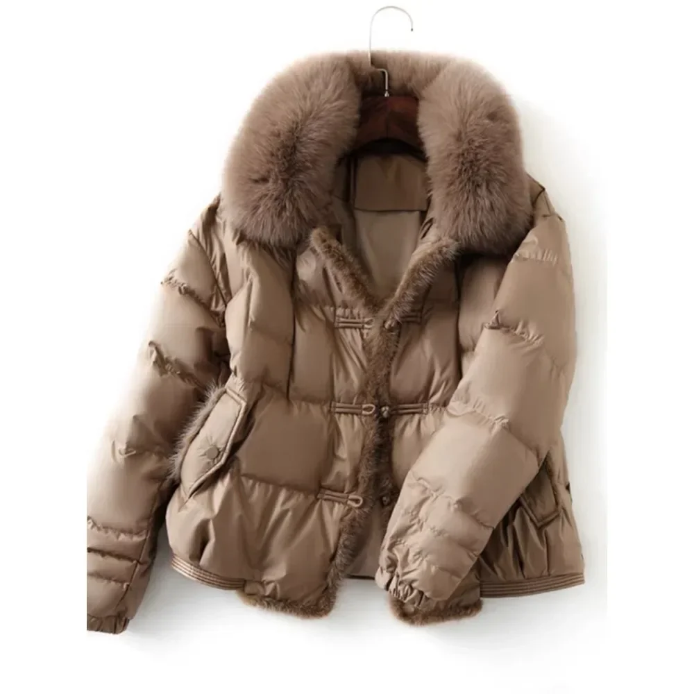 Winter New Ladies Women Short Warm Puffer Coat Loose Jacket Female Parka Outerwear Vintage White Duck Down Real Fox Fur Jacket
Winter New Ladies Women Short Warm Puffer Coat Loose Jacket Female Parka Outerwear Vintage White Duck Down Real Fox Fur Jacket