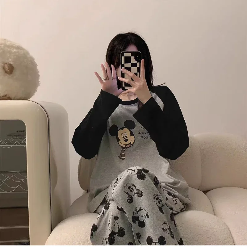 Cartoon cute Mickey pajamas sweet fashion Disney loungewear comfortable can be worn outside pajamas breathable loungewear
Cartoon cute Mickey pajamas sweet fashion Disney loungewear comfortable can be worn outside pajamas breathable loungewear