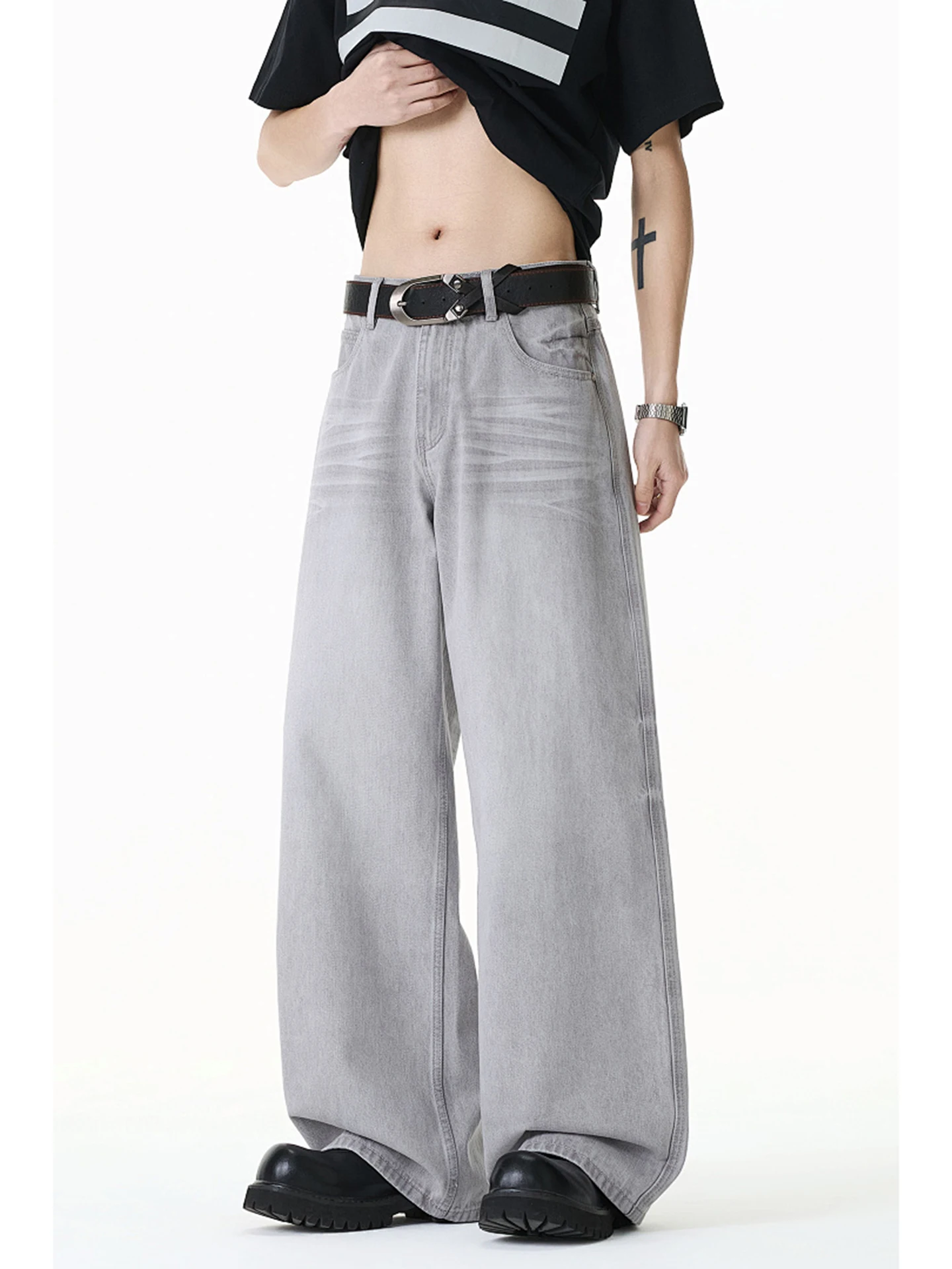 Retro Washed American High Street Wide Leg Straight Cut Men's Jeans Summer Casual Loose Fit Youthful Style Cotton Blend
Retro Washed American High Street Wide Leg Straight Cut Men's Jeans Summer Casual Loose Fit Youthful Style Cotton Blend