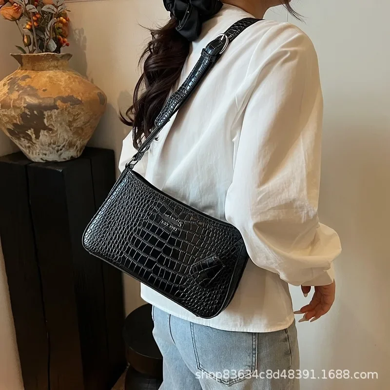 New Women's Luxury Crocodile Print Unique Design Crossbody Shoulder Bag - Versatile Daily Chic Lady's Essential Bag 
New Women's Luxury Crocodile Print Unique Design Crossbody Shoulder Bag - Versatile Daily Chic Lady's Essential Bag