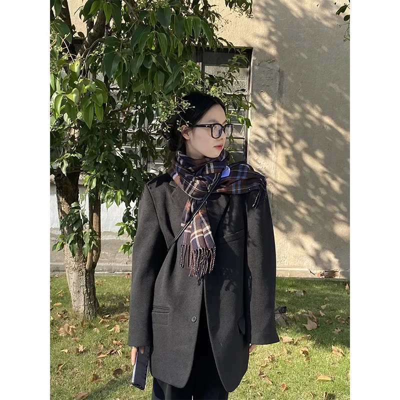 Черный шерстяной пиджак Onde30 для женщин, повседневный, хлопковый, тонкий, весенне-осенний, винтажный, для офиса, с длинным рукавом, на одной пуговице
Черный шерстяной пиджак Onde30 для женщин, повседневный, хлопковый, тонкий, весенне-осенний, винтажный, для офиса, с длинным рукавом, на одной пуговице