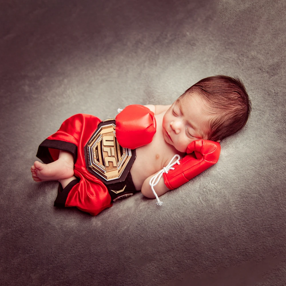 Newborn Photography Props Custom Champion Boxing Set Soft Leather Mini Gloves Ruffle Waist Training Shorts Outfits
Newborn Photography Props Custom Champion Boxing Set Soft Leather Mini Gloves Ruffle Waist Training Shorts Outfits