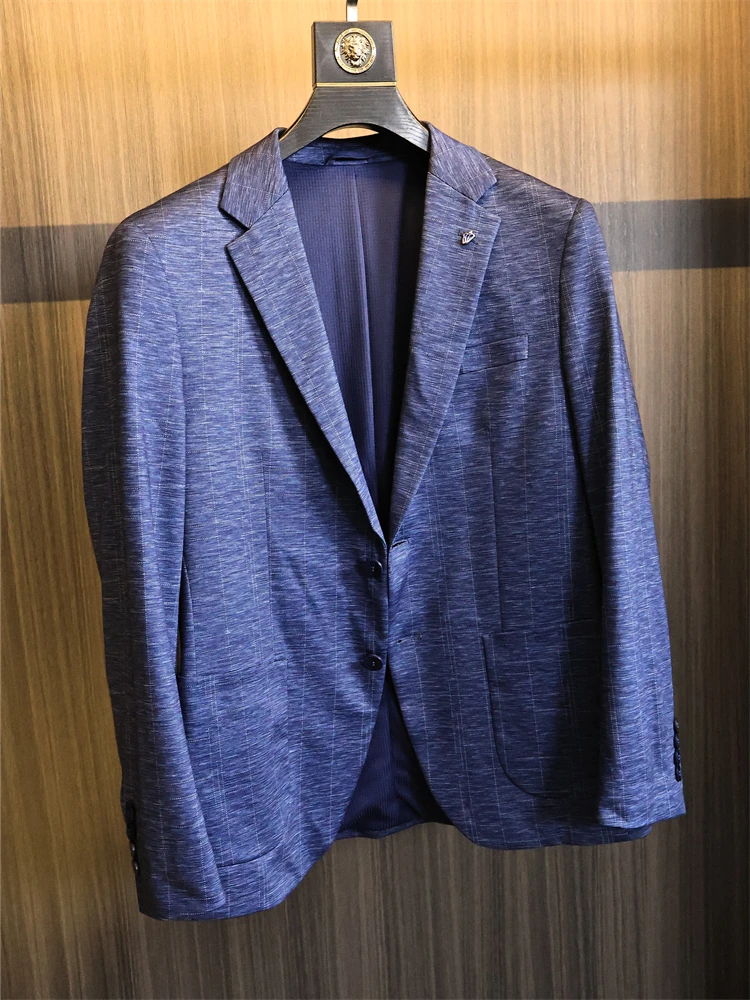 Модный городской мужской вязаный костюм в стиле вестерн с плоским воротником, весенний сезон, повседневное однобортное пальто с двумя пуговицами
Модный городской мужской вязаный костюм в стиле вестерн с плоским воротником, весенний сезон, повседневное однобортное пальто с двумя пуговицами