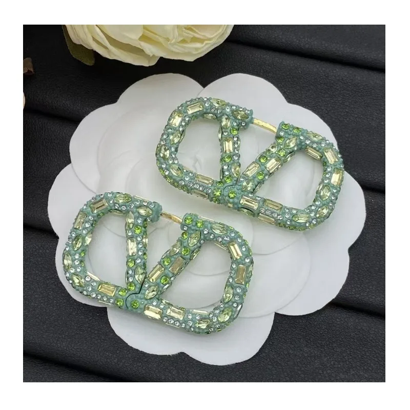 New Warren Tian Home Style Earrings Women's Alphabet Full Diamond Earrings Earrings Direct Sales
New Warren Tian Home Style Earrings Women's Alphabet Full Diamond Earrings Earrings Direct Sales