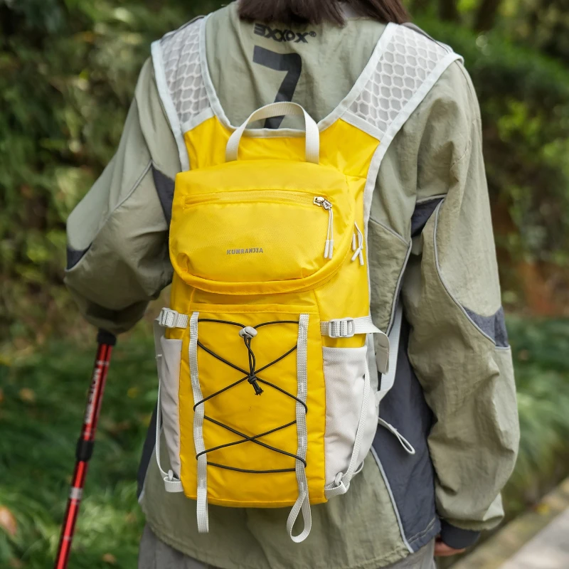 New Lightweight Waterproof Breathable Outdoor Hiking Backpack Trendy Good Looking Travel Daypack for Men and Women
New Lightweight Waterproof Breathable Outdoor Hiking Backpack Trendy Good Looking Travel Daypack for Men and Women