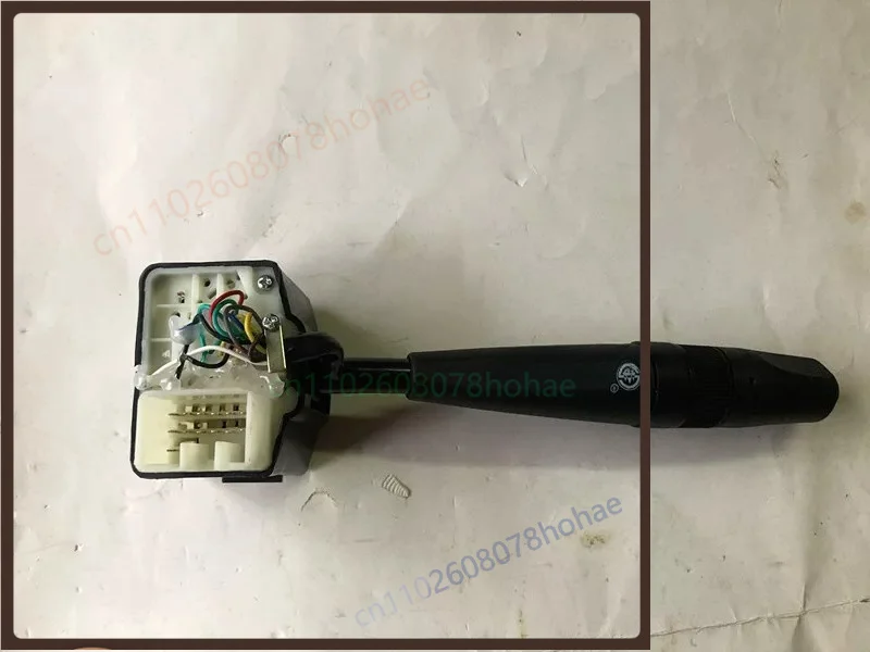 Heavy Truck Combination Switch M43-3774010 For Balong M43 507 Headlamp Turn Light Horn Steering Column Lever Spare Parts
Heavy Truck Combination Switch M43-3774010 For Balong M43 507 Headlamp Turn Light Horn Steering Column Lever Spare Parts