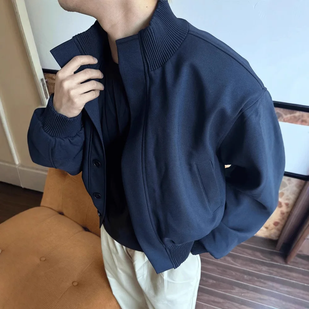 Spring Autumn Men's American New Fashion Casual Trendy Solid Color Vintage Short Jacket Stand Collar Bomber Jacket Coat Male Top
Spring Autumn Men's American New Fashion Casual Trendy Solid Color Vintage Short Jacket Stand Collar Bomber Jacket Coat Male Top
